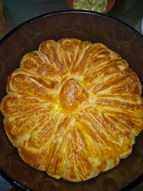 Приготвяне на традиционна закуска гюзлеме - Image 3